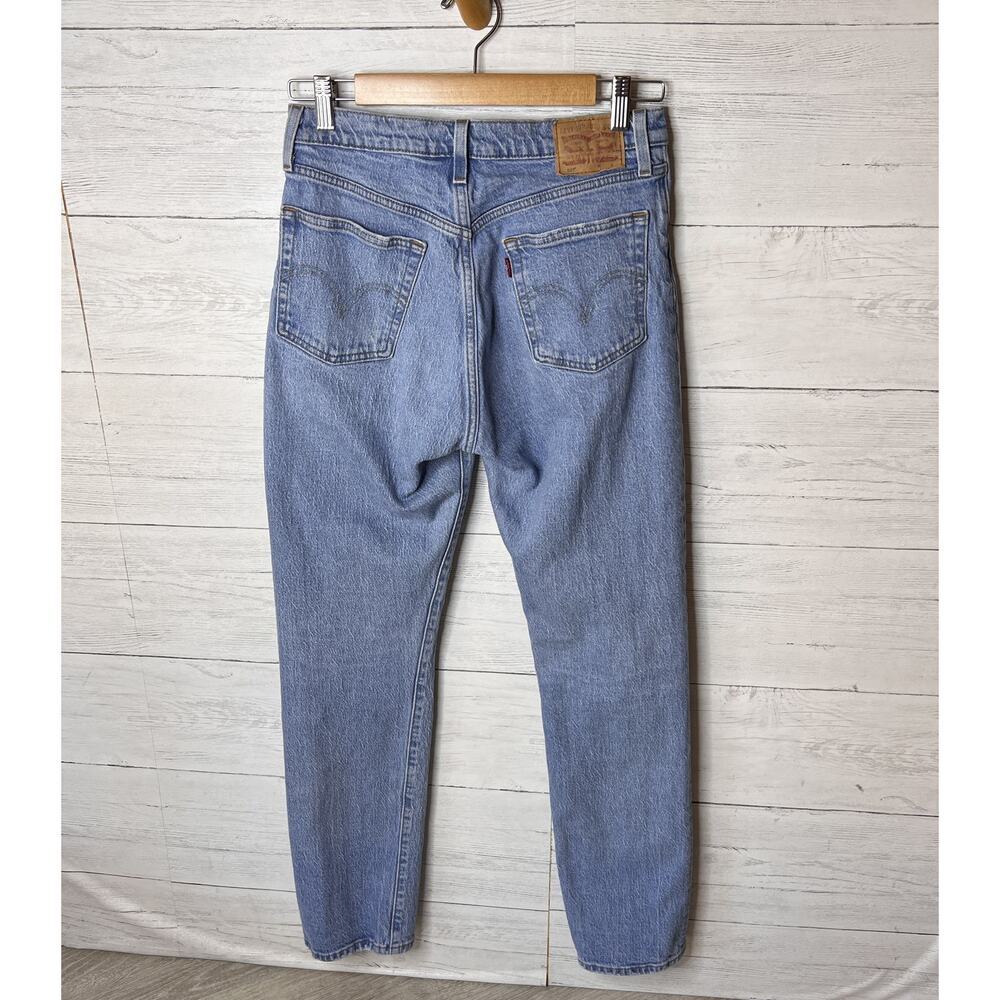 Levis Jeans Womens Size W28XL32 Light Wash Button Fly Distressed Straight Leg - Picture 11 of 16
